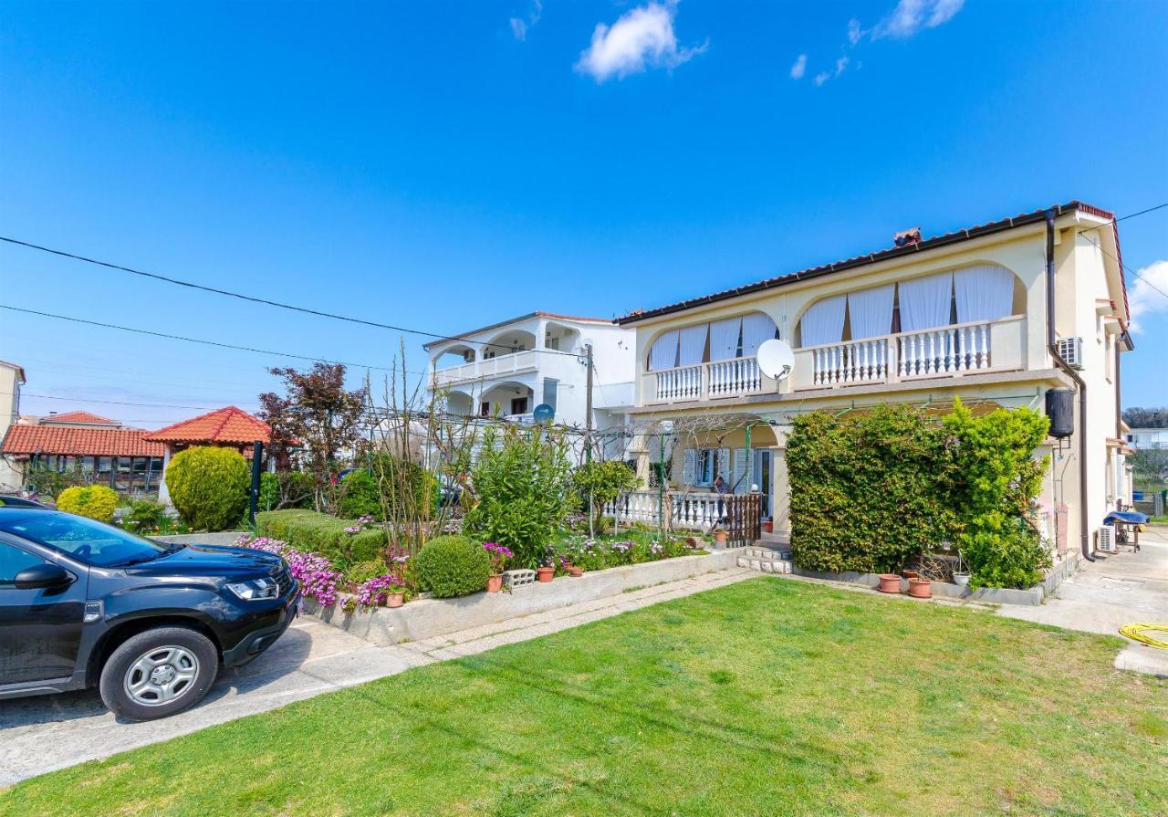 Apartments Mijatovic 로파르 외부 사진