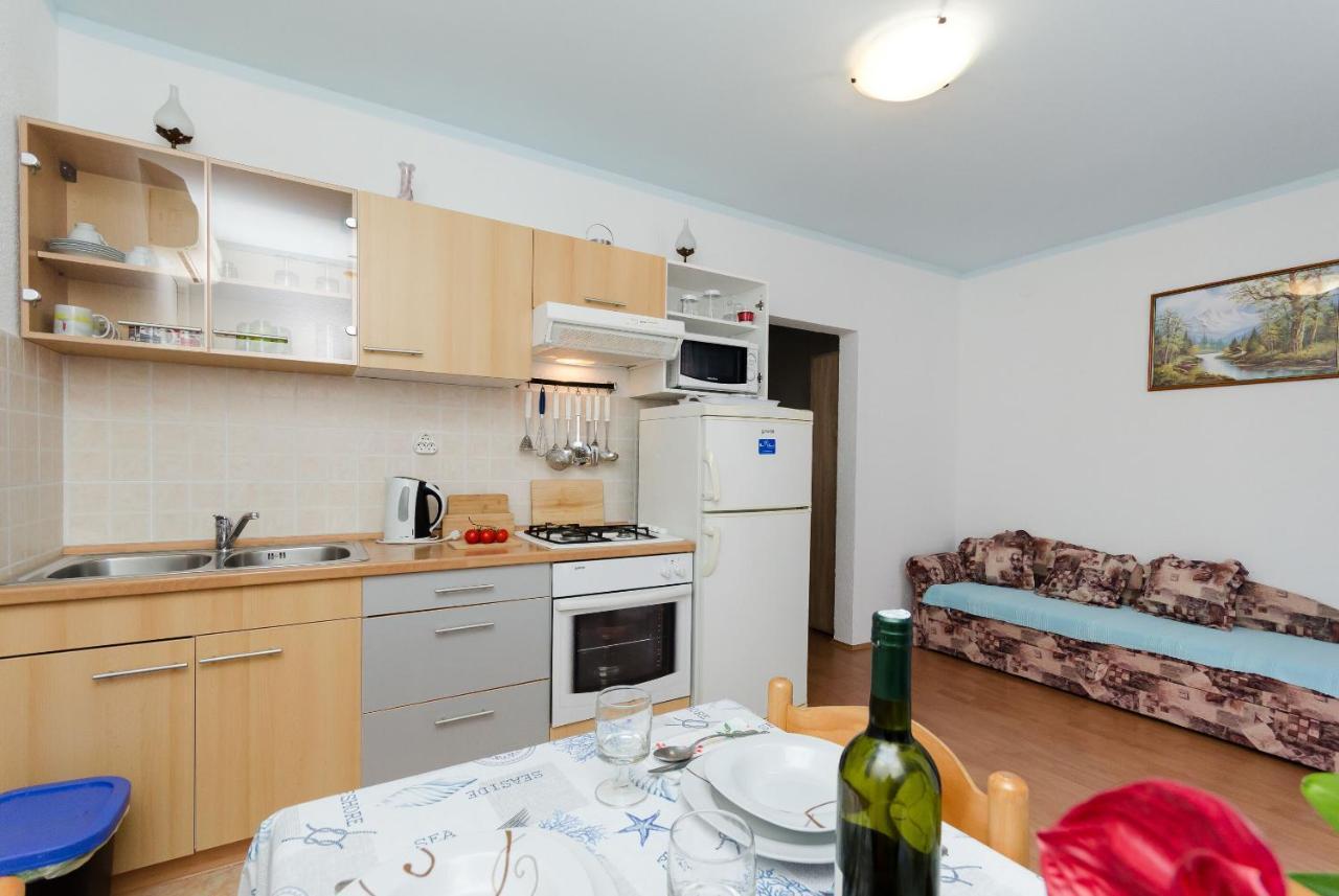 Apartments Mijatovic 로파르 외부 사진